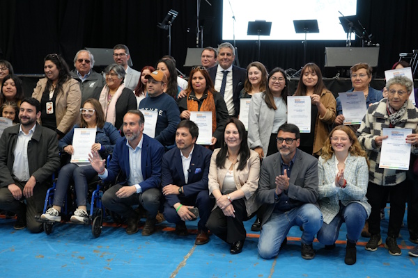 Gobierno Regional de Los Lagos entrega Fondo Comunidad 2025 a organizaciones sociales de la provincia de Llanquihue