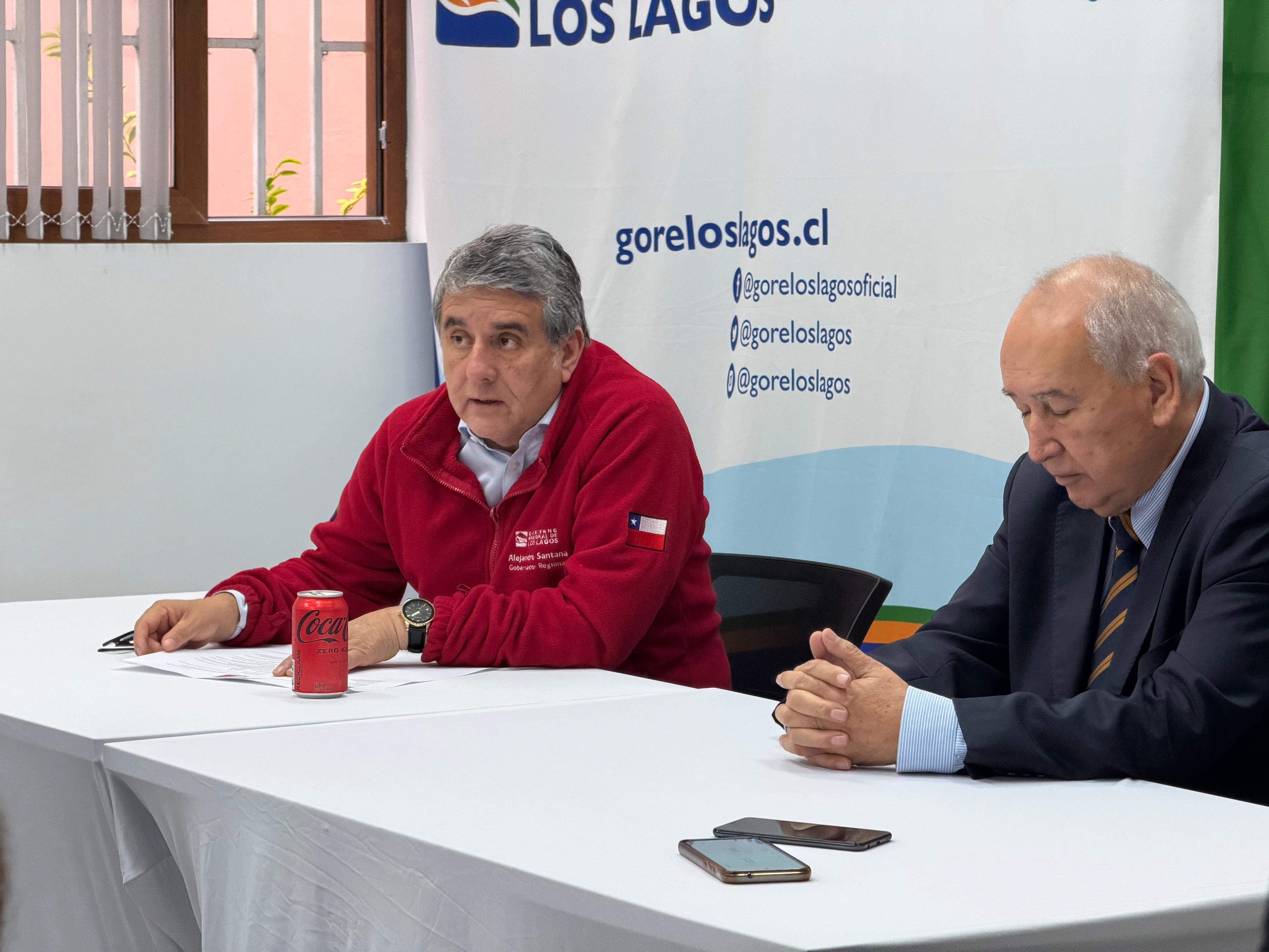 Gobernador Santana anuncia reinicio de obras del Liceo Carmela Carvajal de Osorno con inicio previsto para junio
