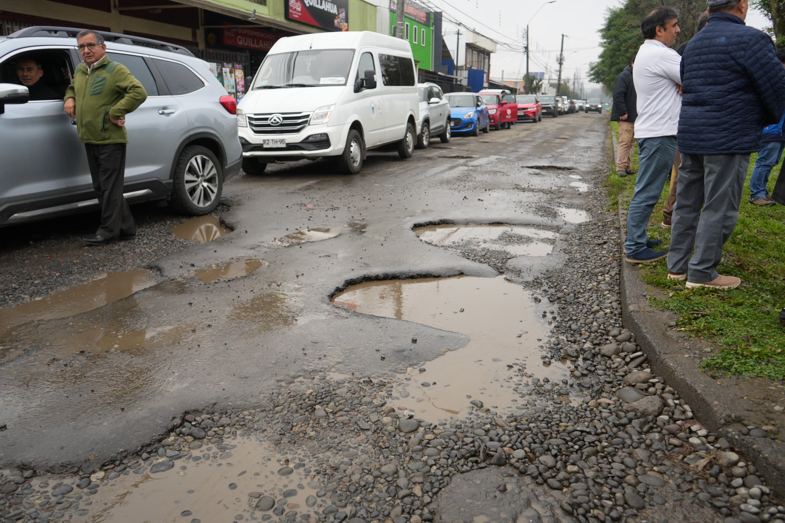 Osorno: Gobernador Santana firma convenio para reposición de calle Paralela Héroes de la Concepción en Francke