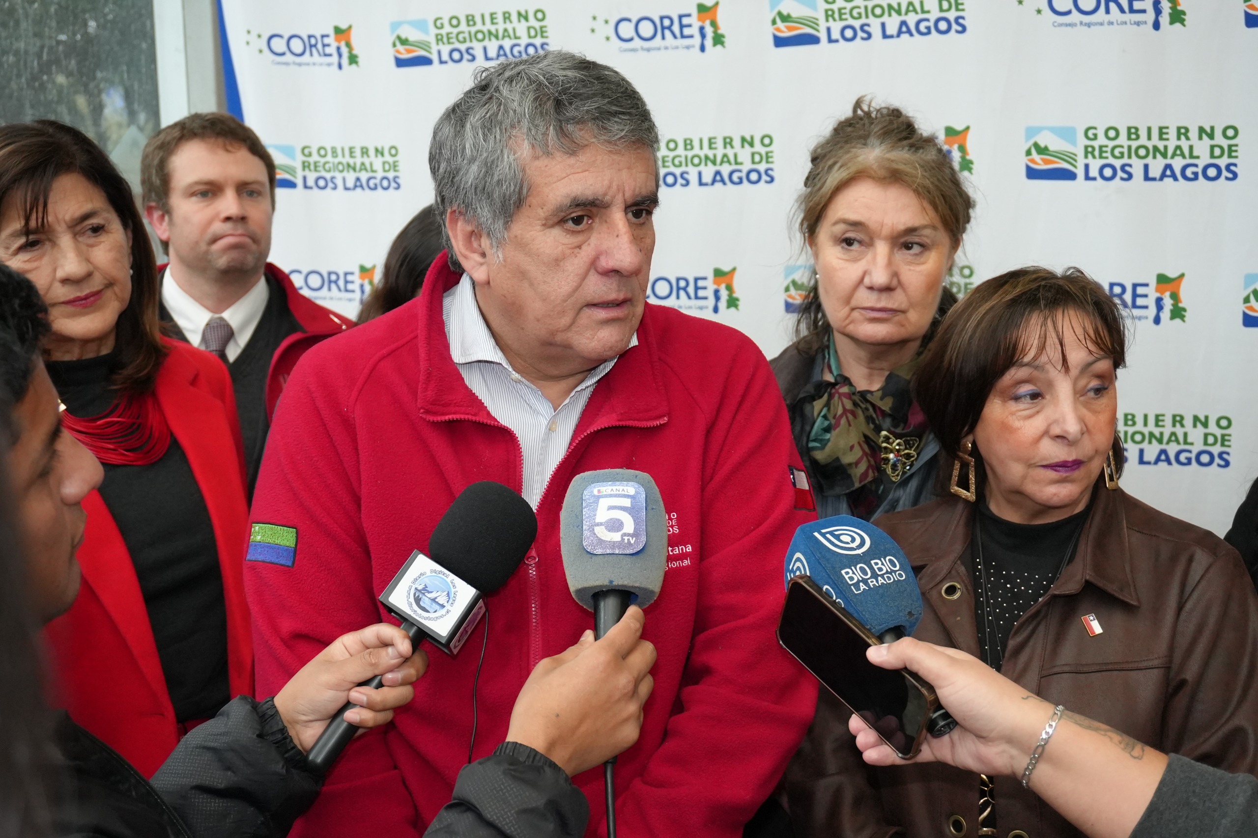 Gobernador Alejandro Santana anuncia plan para generar 5.600 nuevos empleos en la Región de Los Lagos