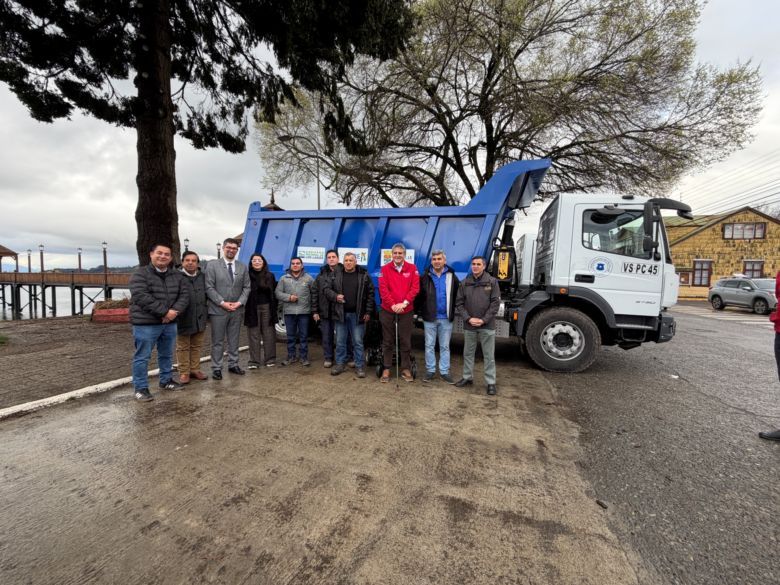 Gobierno Regional entrega nueva maquinaria a Frutillar para fortalecer servicios municipales de Aseo y Ornato