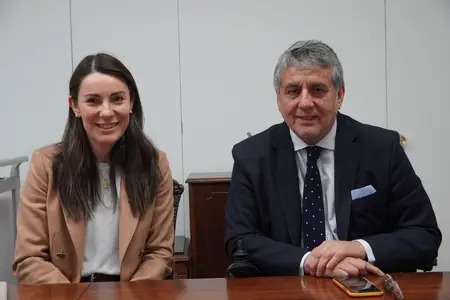 Gobernador Alejandro Santana gestiona recursos para completar equipamiento de la Escuela de la Cultura Fridolina Barrientos de Castro