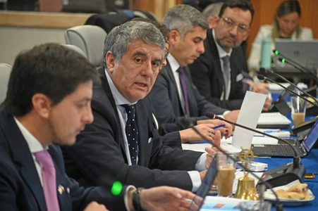 Alejandro Santana pide certezas y mayor autonomía regional en discusión del Presupuesto 2027