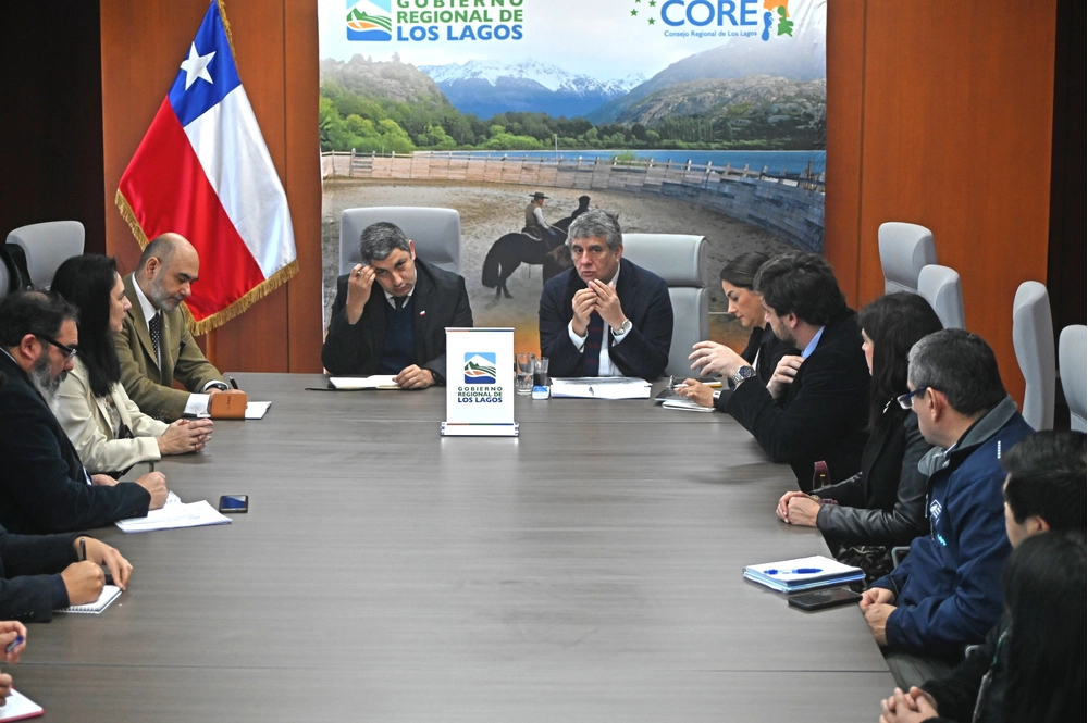 Gobernador Santana lanza Plataforma de Nudos Críticos para destrabar inversión y acelerar generación de empleo en Los Lagos
